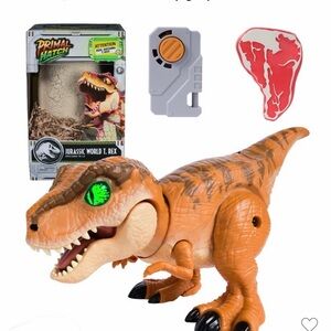 Primal Hatch interactive hatching Dino action figure- green